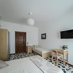 323 Cilea Apartment